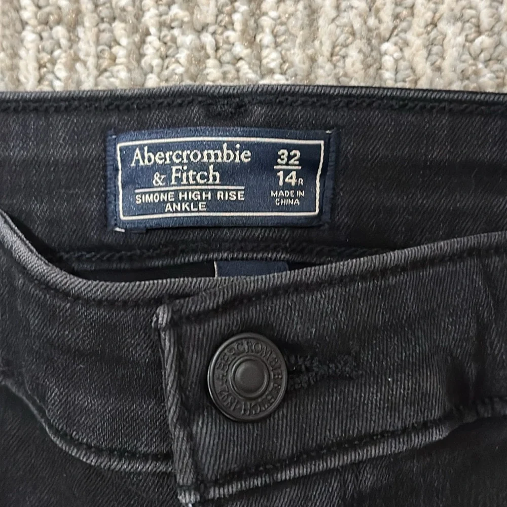 Simone High Rise Ankle Jeans - Picture 2 of 3